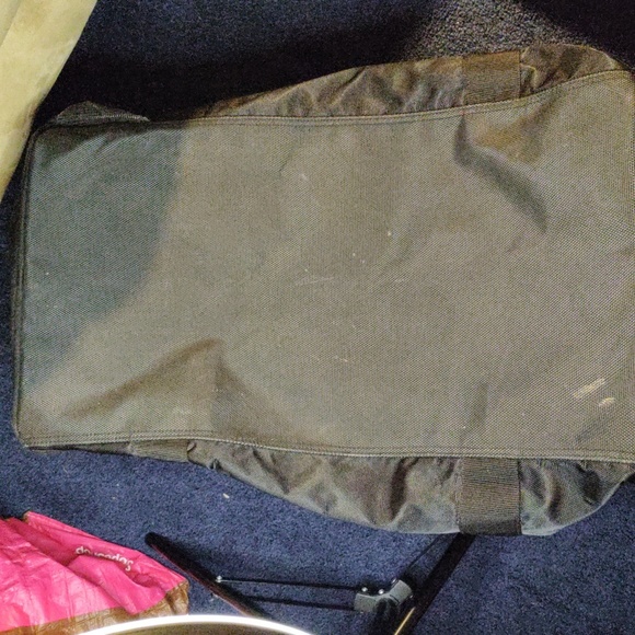 Eddie Bauer black duffel bag without shoulder strap - Picture 4 of 4